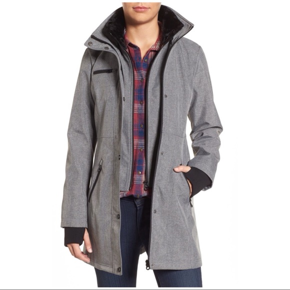Jessica Simpson Womens Soft Shell Hooded Jacket with Faux Fur Collar